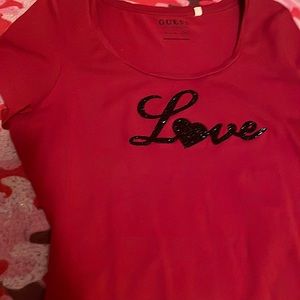 GUESS- T-shirt
